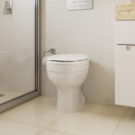 Vaso Sanitário Especial (PNE) Branco Saída Vertical Acesso sem Aba Frontal Celite - Imagem 6